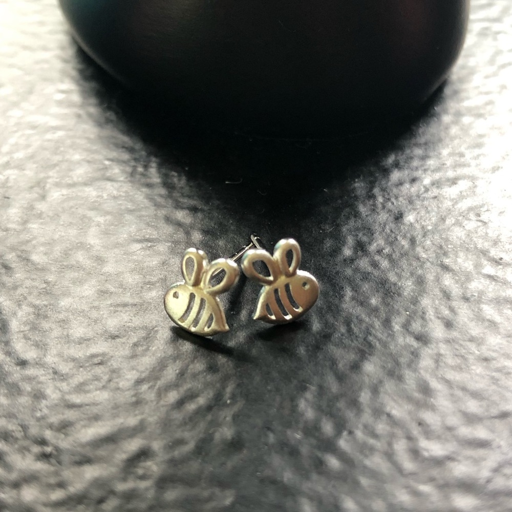Sterling Silver Bee Earrings!